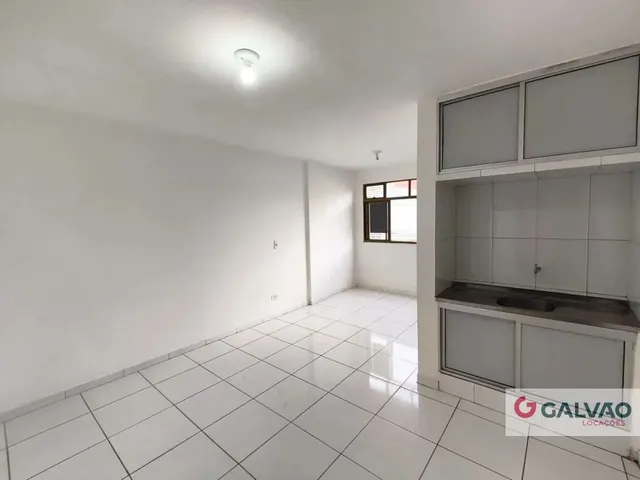 Apartamento 1 quarto e 1 banheiro, para alugar, no bairro Centro em Curitiba
