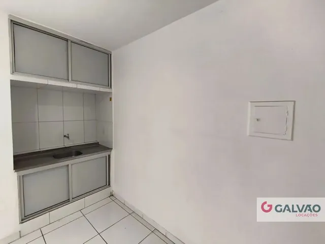 Apartamento 1 quarto e 1 banheiro, para alugar, no bairro Centro em Curitiba