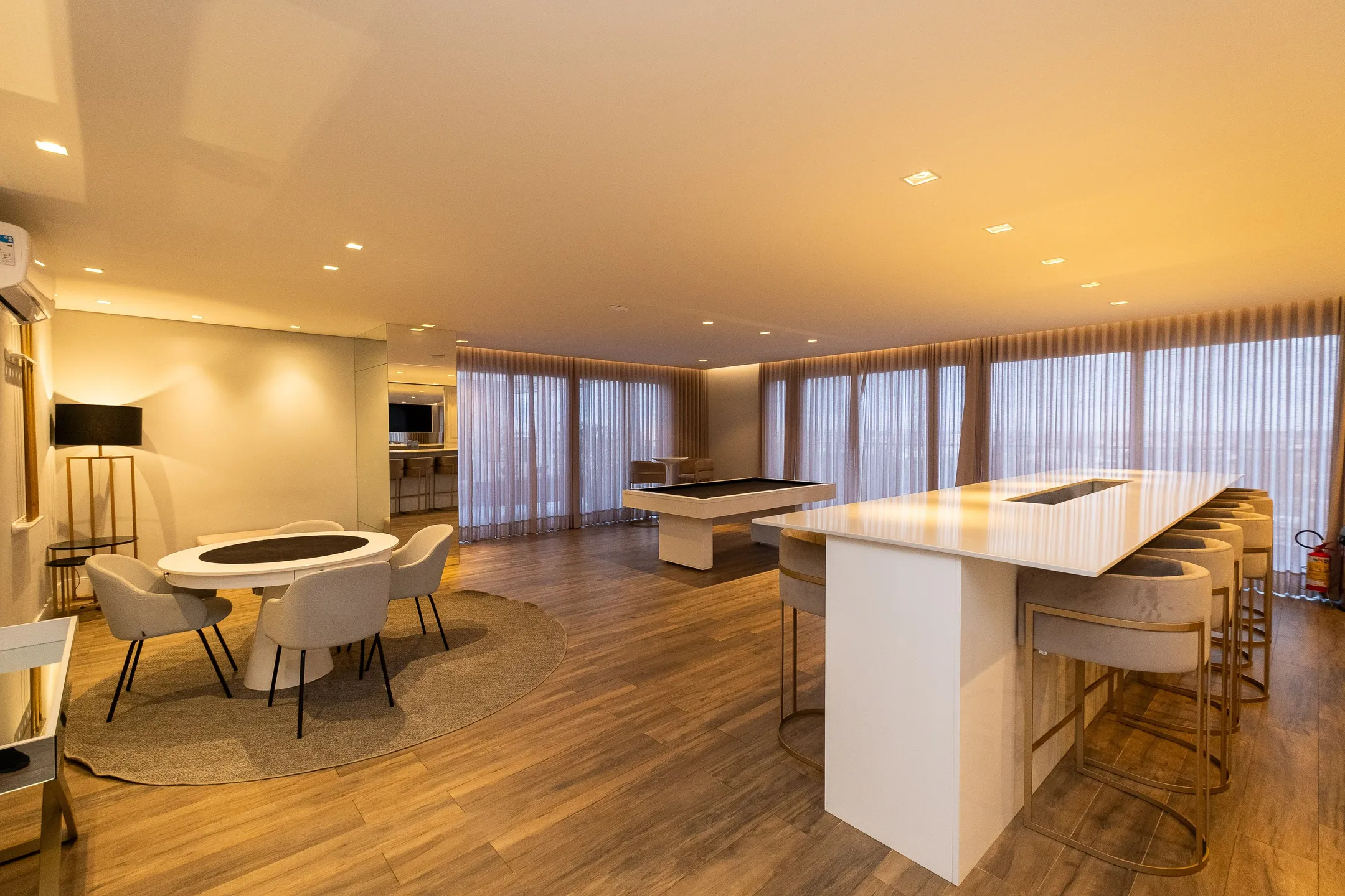 Apartamento 2 dormitórios com 1 suíte para aluguel na Dom Joaquim, bairro Centro, em Pelotas RS, ótima localização e conforto - 12