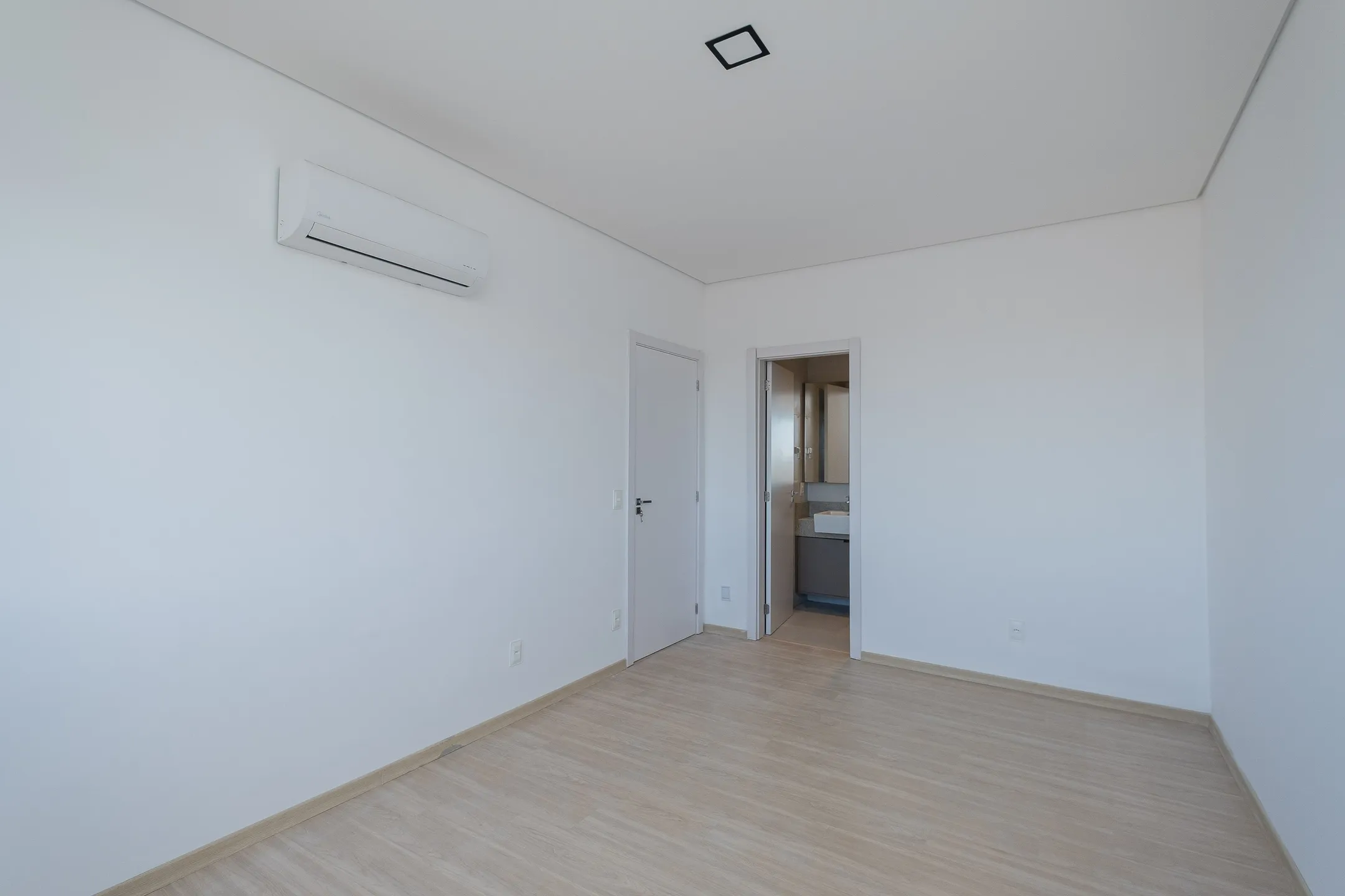 Apartamento 2 dormitórios com 1 suíte para aluguel na Dom Joaquim, bairro Centro, em Pelotas RS, ótima localização e conforto - 6