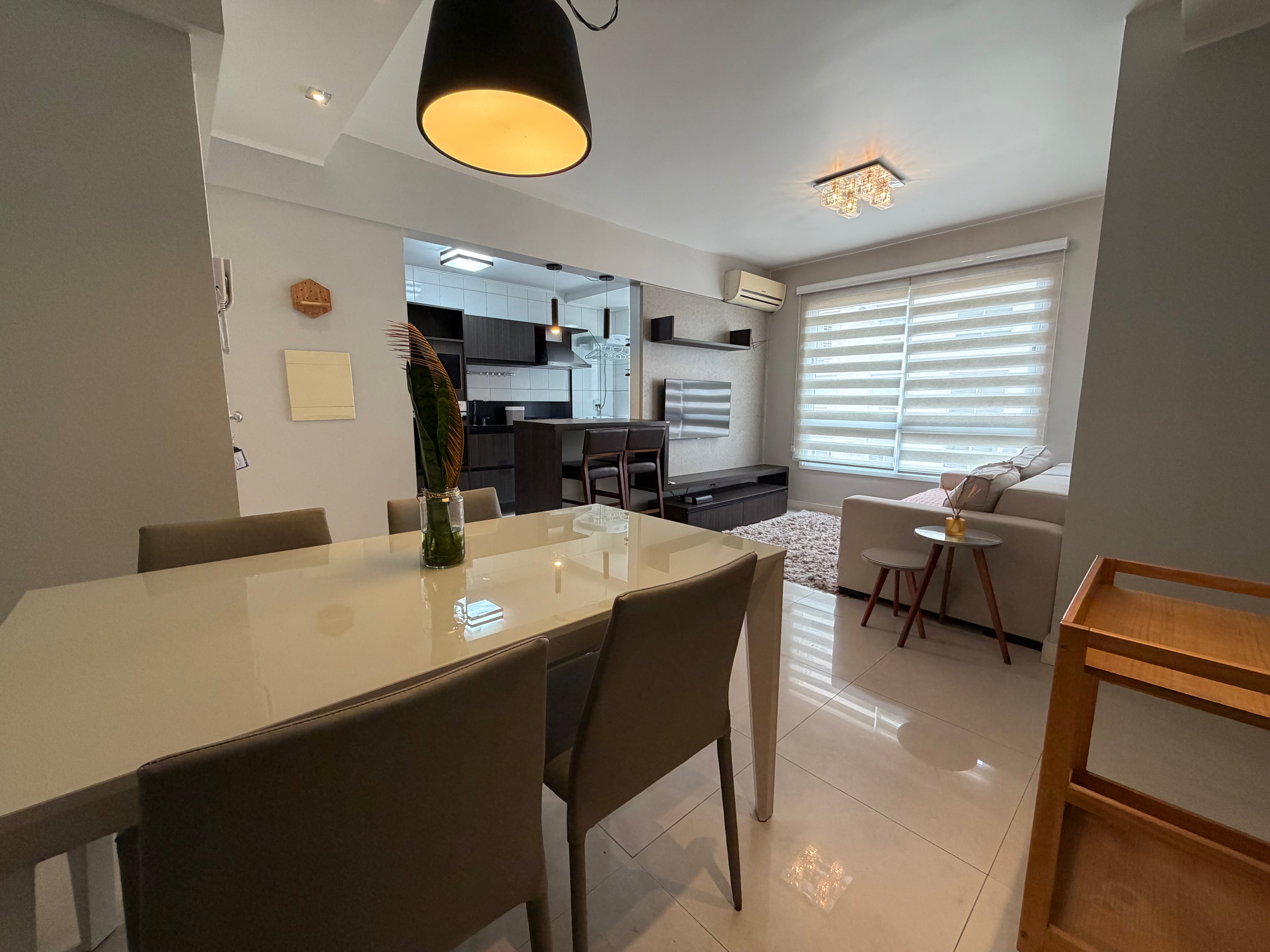 Apartamento mobiliado à venda no Garden Club House, Areal - 69 m², 2 quartos (sendo 1 suíte),  andar alto e 2 vagas. 3