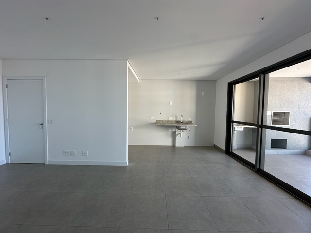 Apartamento com 182m² 3 quartos e 2 banheiros, à venda, no bairro Gleba Palhano em Londrina