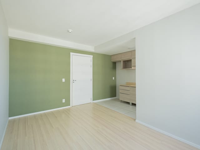 Apartamento com 62m² 3 quartos e 2 banheiros, à venda ou para alugar, no bairro Areal em Pelotas