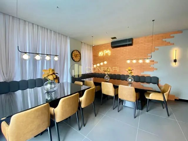 Apartamento 4 quartos e 4 banheiros, à venda, no bairro Meia Praia em Itapema