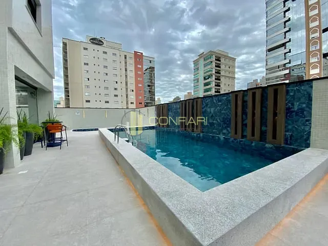 Apartamento 4 quartos e 4 banheiros, à venda, no bairro Meia Praia em Itapema