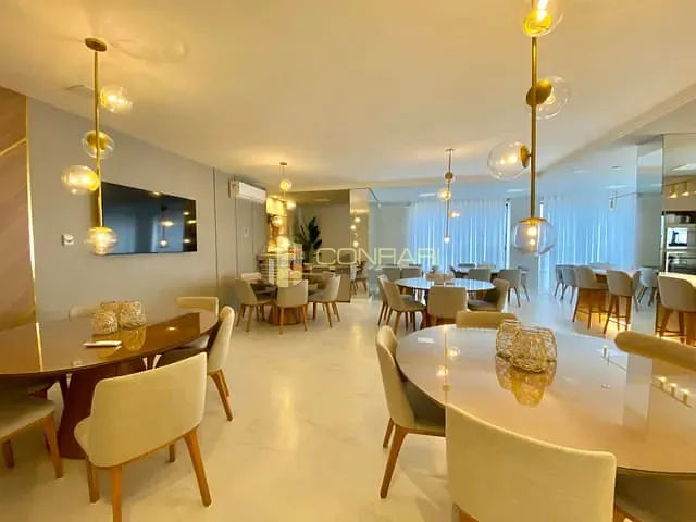 Apartamento 4 quartos e 4 banheiros, à venda, no bairro Meia Praia em Itapema