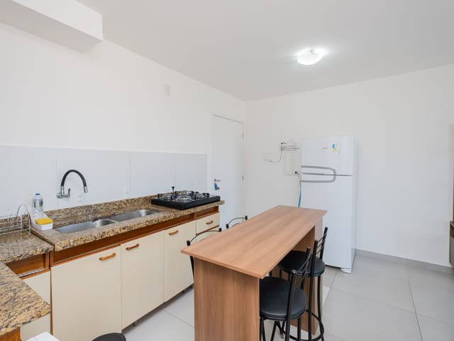 Apartamento com 59m² 2 quartos e 1 banheiro, para alugar, no bairro Três Vendas em Pelotas
