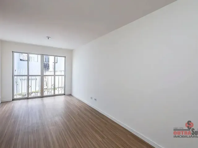 Apartamento 3 quartos e 1 banheiro, para alugar, no bairro Capão Raso em Curitiba