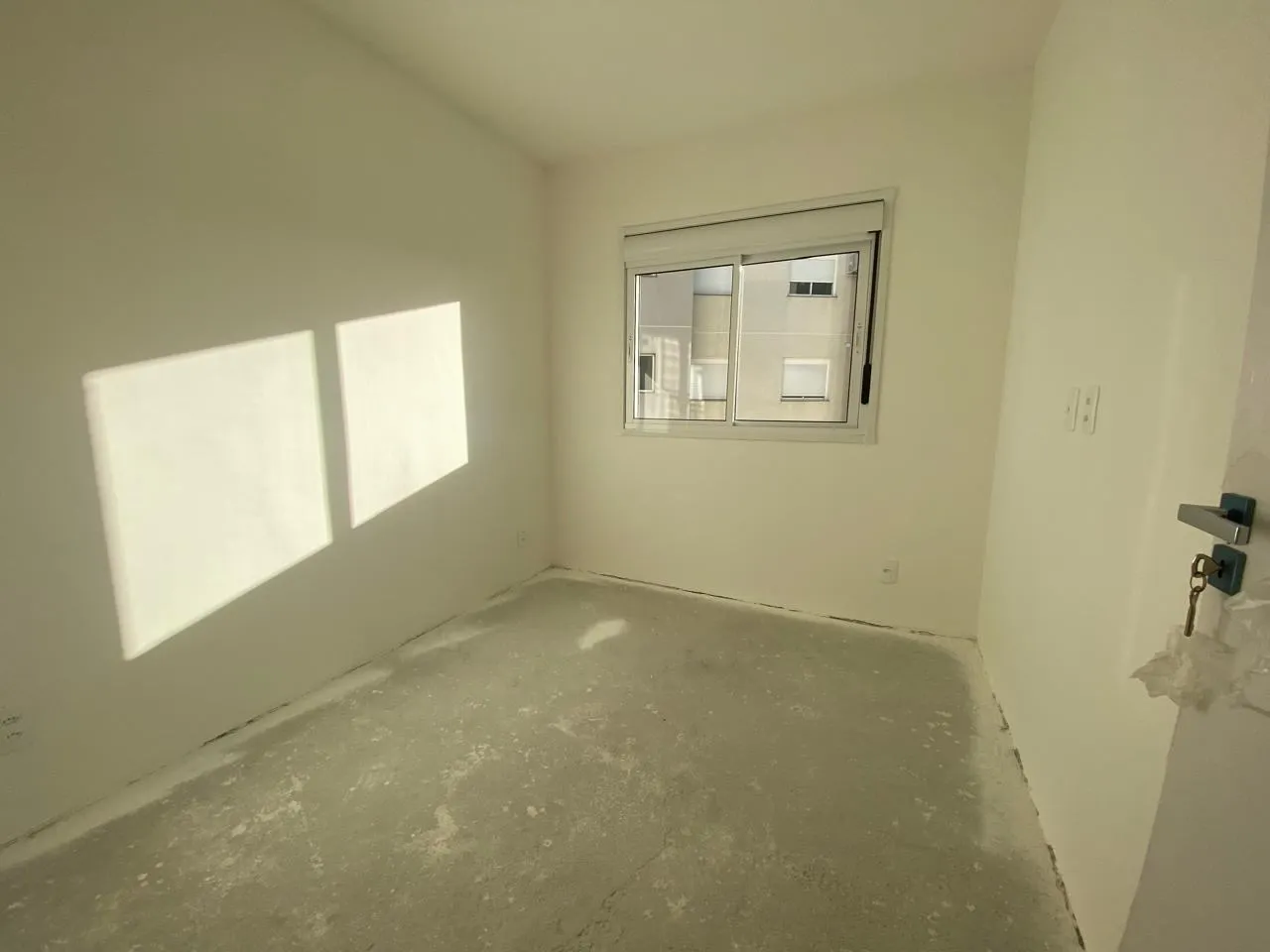Apartamento à venda no Smart Urban Club, Areal - 74 m², 3 quartos (sendo 1 suíte), sacada com churrasqueira e andar alto. - 6