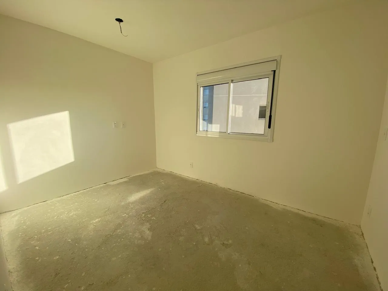 Apartamento à venda no Smart Urban Club, Areal - 74 m², 3 quartos (sendo 1 suíte), sacada com churrasqueira e andar alto. - 10