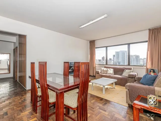 Apartamento 3 quartos e 1 banheiro, à venda, no bairro Centro em Curitiba