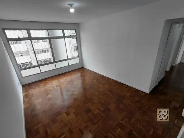 Apartamento 3 quartos e 1 banheiro, para alugar, no bairro Centro em Curitiba