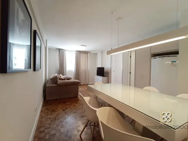 Apartamento 1 quarto e 1 banheiro, para alugar, no bairro Centro em Curitiba