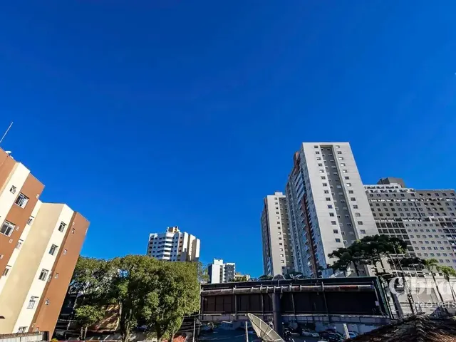 Apartamento 1 quarto e 1 banheiro, à venda, no bairro Água Verde em Curitiba