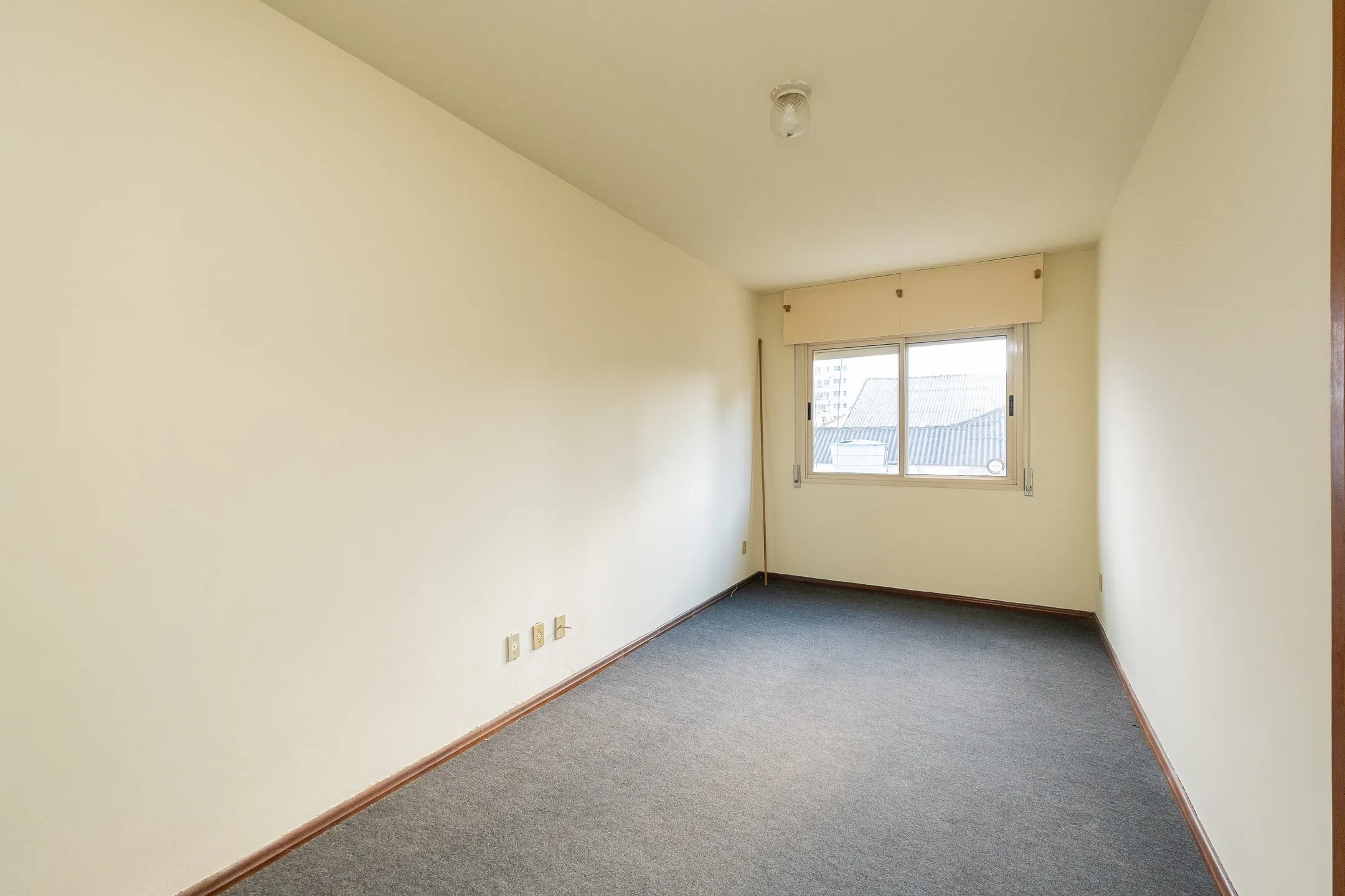Apartamento de 1 dormitório para aluguel no centro de Pelotas RS próximo à Universidade Católica, ótima localização e praticidade 3