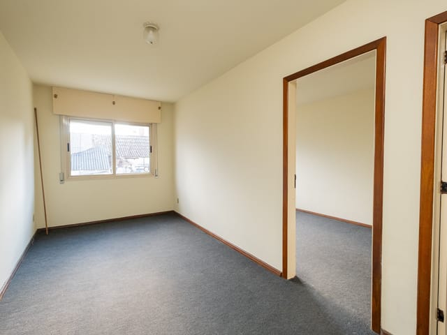 Apartamento 1 quarto e 1 banheiro, para alugar, no bairro Centro em Pelotas