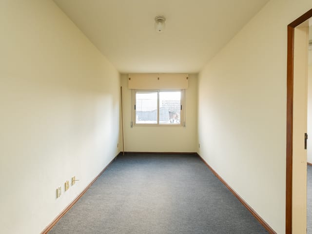 Apartamento 1 quarto e 1 banheiro, para alugar, no bairro Centro em Pelotas