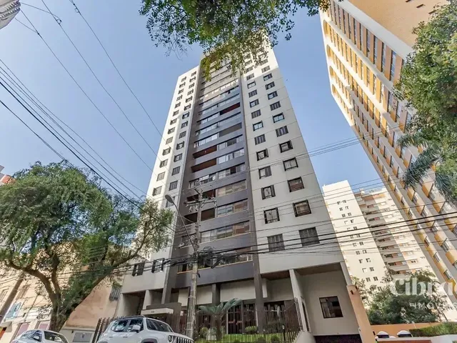 Apartamento 3 quartos e 3 banheiros, para alugar, no bairro Centro em Curitiba