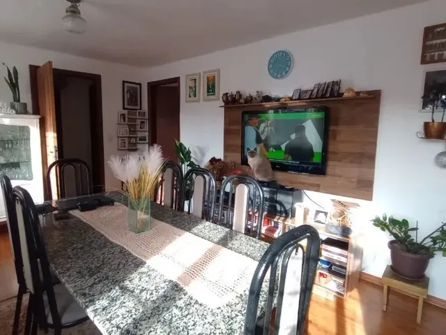 Apartamento 3 quartos e 2 banheiros, à venda, no bairro Ahú em Curitiba