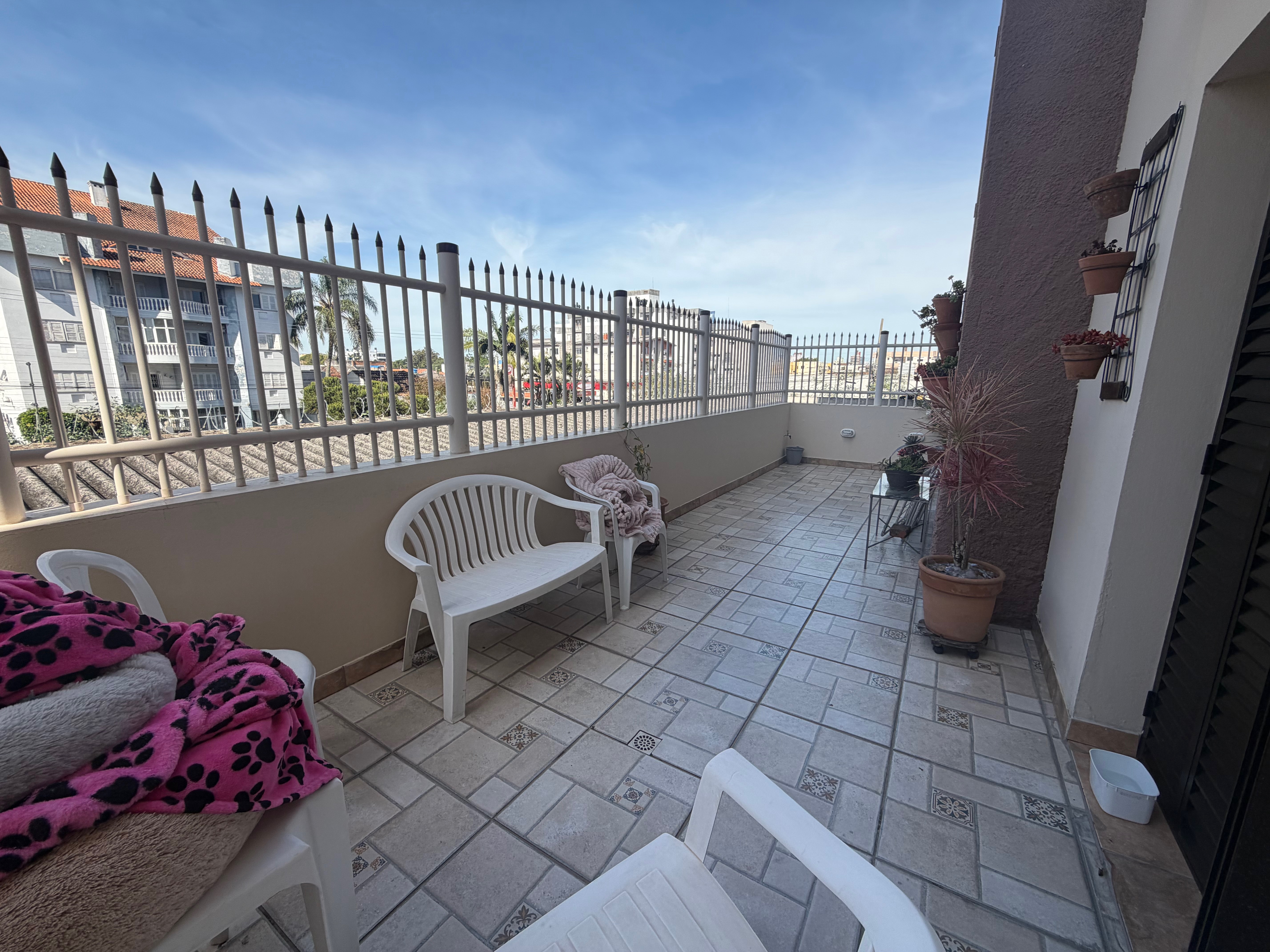 Apartamento com terraço à venda no Edifício Marieta, Centro - 61 m², 2 quartos (sendo 1 suíte), ótima posição solar e vaga. - 15