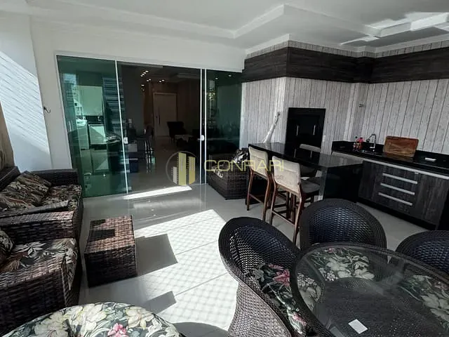 Apartamento 4 quartos e 4 banheiros, para alugar, no bairro Meia Praia em Itapema