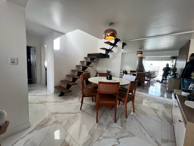 Apartamento com 149m² 3 quartos e 2 banheiros, à venda, no bairro Centro em Pelotas