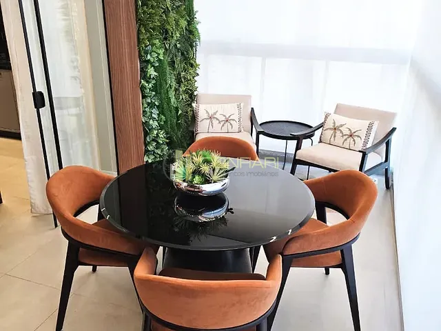 Apartamento 4 quartos e 5 banheiros, à venda, no bairro Meia Praia em Itapema