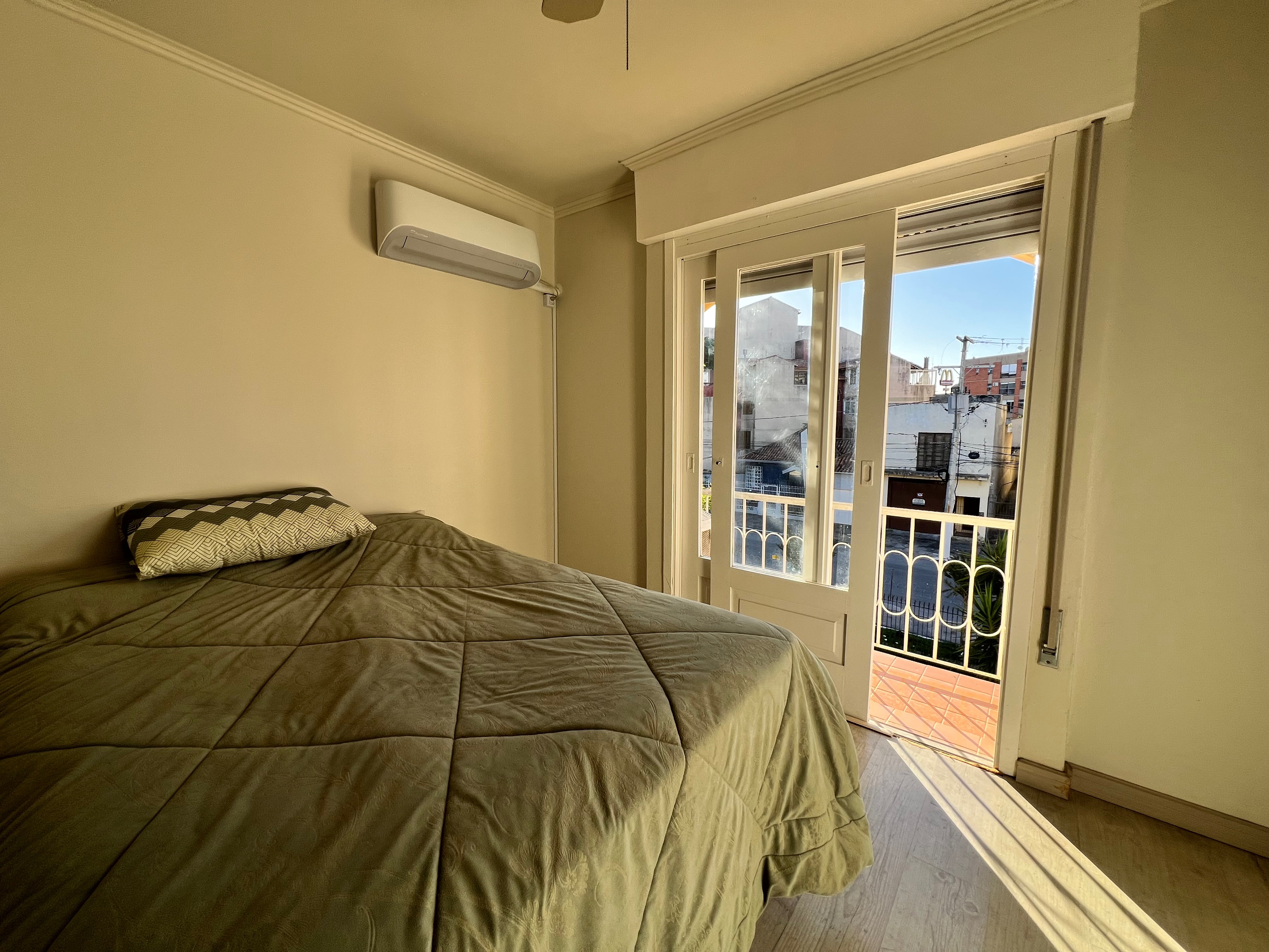 Apartamento à venda no Visconde de Serro Alegre, Areal - 89 m², 3 quartos (sendo 1 suíte), móveis planejados e ótima posição solar. - 21