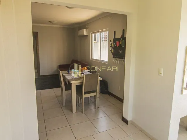 Apartamento 2 quartos e 2 banheiros, à venda, no bairro Meia Praia em Itapema
