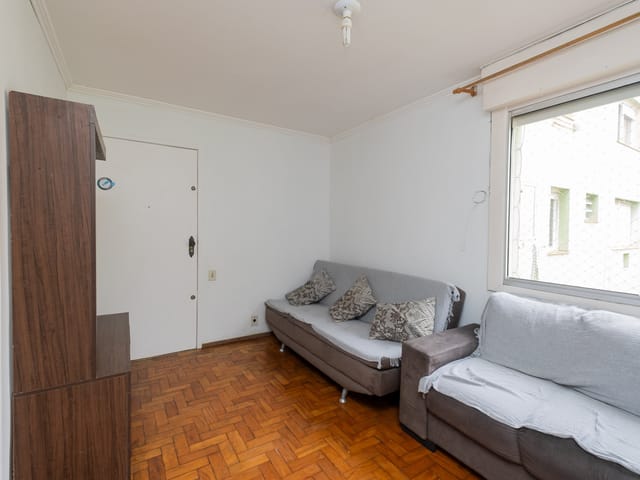 Apartamento 2 quartos e 1 banheiro, à venda ou para alugar, no bairro Centro em Pelotas