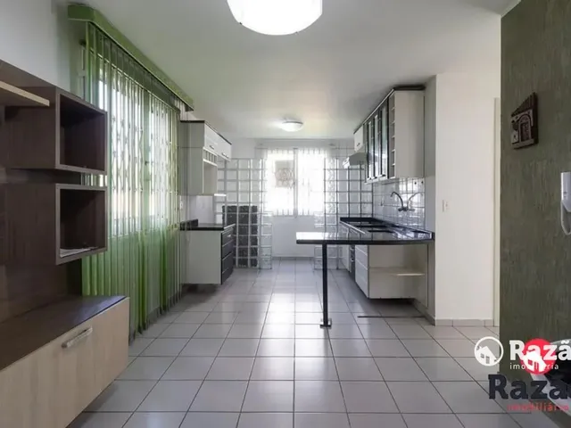 Apartamento 2 quartos e 1 banheiro, para alugar, no bairro Sítio Cercado em Curitiba