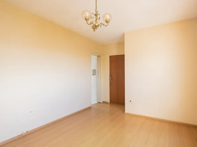Apartamento 3 quartos e 2 banheiros, para alugar, no bairro Centro em Pelotas