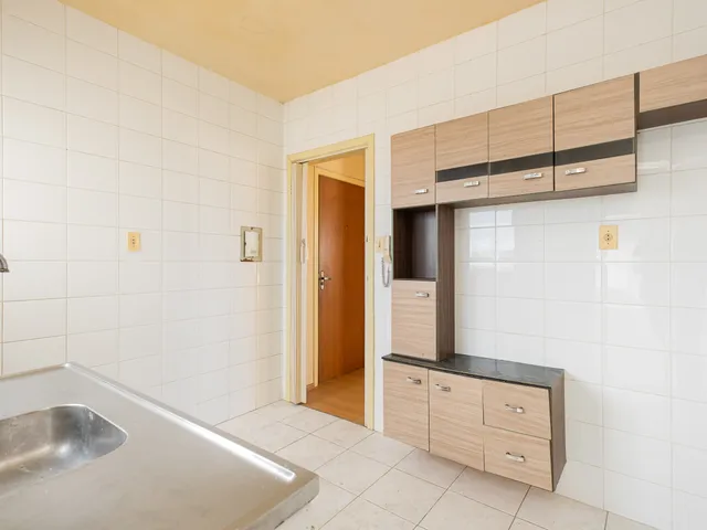 Apartamento 3 quartos e 2 banheiros, para alugar, no bairro Centro em Pelotas