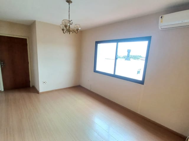Apartamento 3 quartos e 2 banheiros, à venda, no bairro Centro em Pelotas