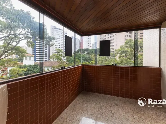 Apartamento 4 quartos e 1 banheiro, para alugar, no bairro Água Verde em Curitiba