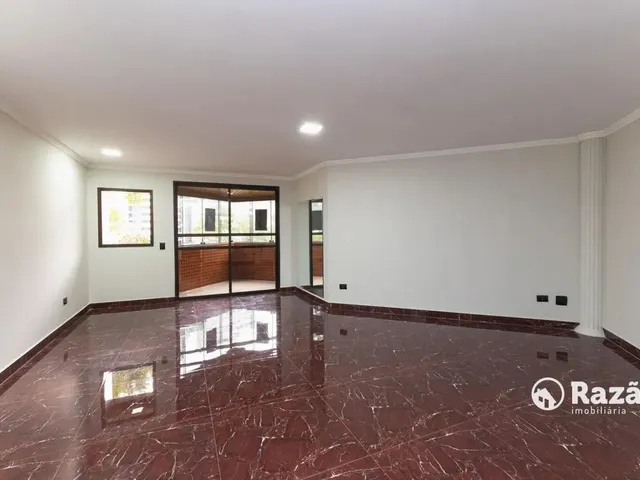 Apartamento 4 quartos e 1 banheiro, para alugar, no bairro Água Verde em Curitiba