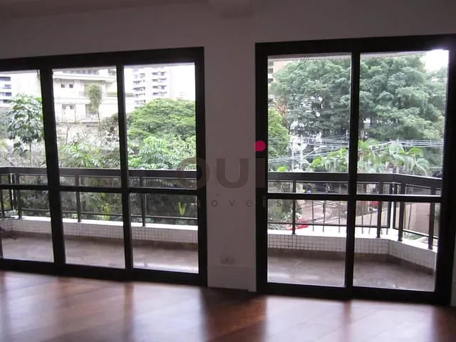 Apartamento 3 quartos e 4 banheiros, à venda, no bairro Vila Nova Conceição em São Paulo
