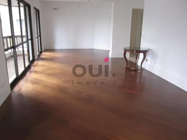 Apartamento 3 quartos e 4 banheiros, à venda, no bairro Vila Nova Conceição em São Paulo