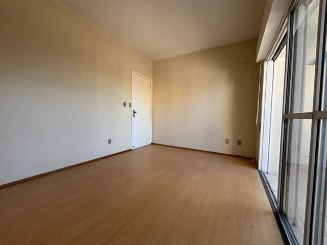 Apartamento 3 quartos e 3 banheiros, à venda, no bairro Centro em Pelotas