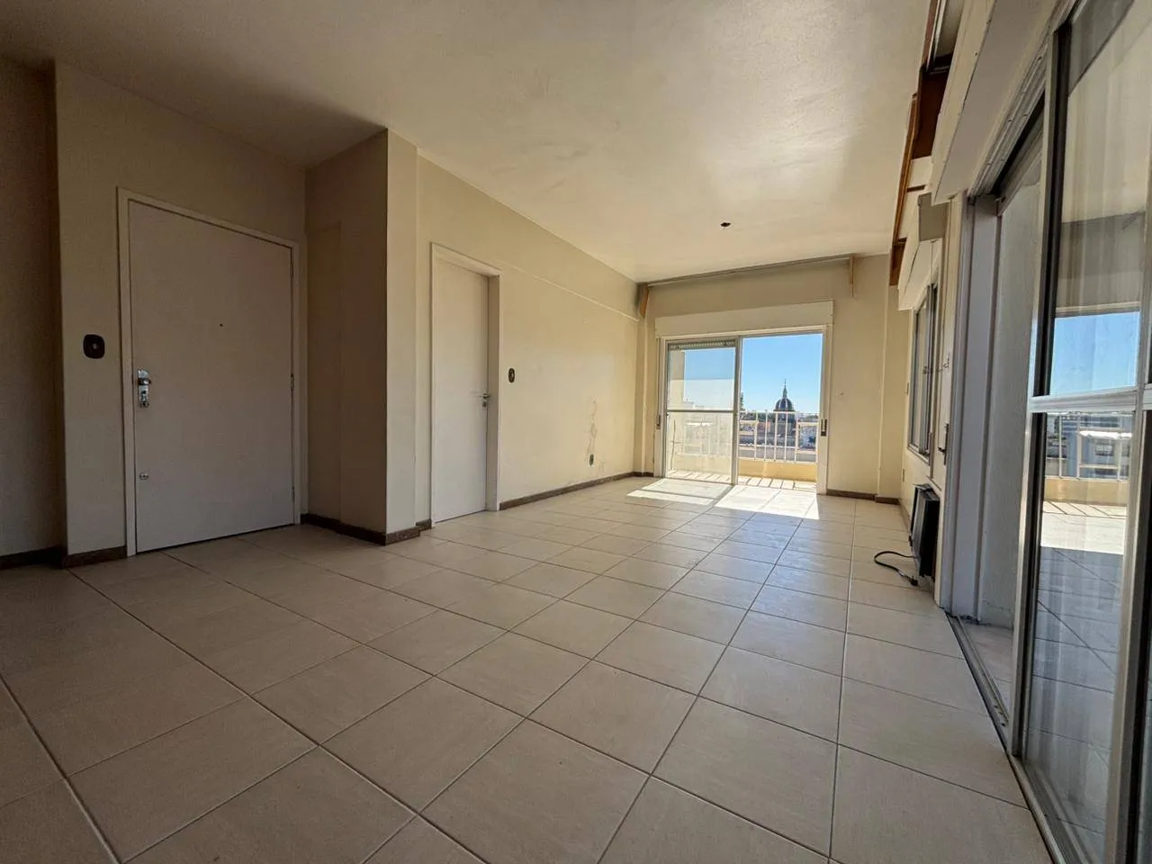 Apartamento à venda no Edifício Terrasse Status, Centro - 128 m², 3 quartos (sendo 1 suíte), andar alto com sacada e vaga. - 17