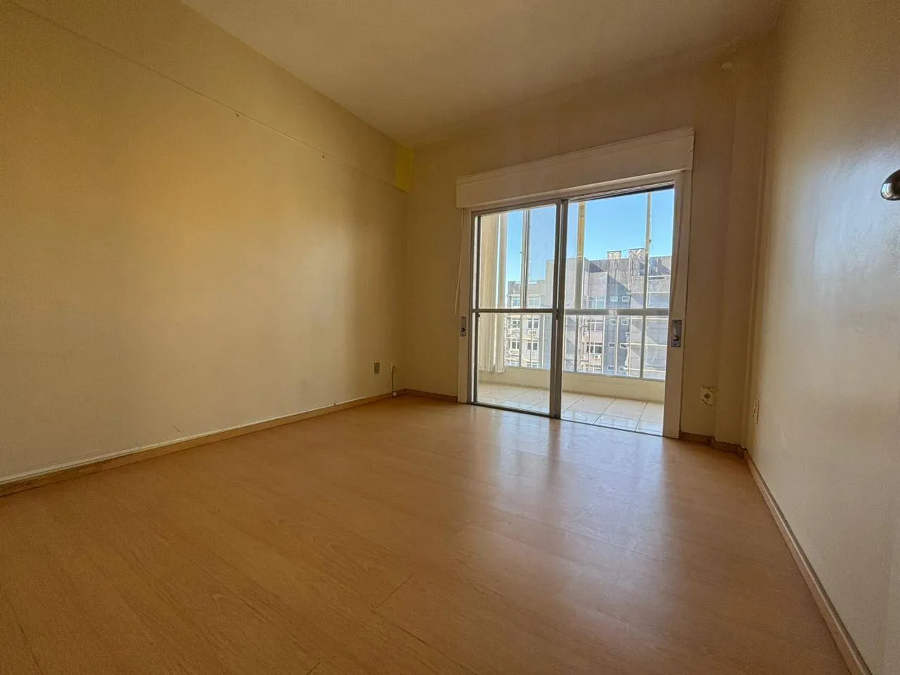 Apartamento à venda no Edifício Terrasse Status, Centro - 128 m², 3 quartos (sendo 1 suíte), andar alto com sacada e vaga. - 9