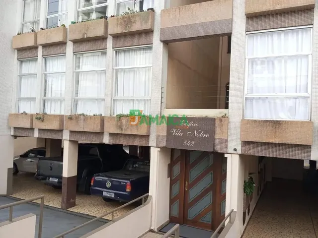 Apartamento 2 quartos e 1 banheiro, para alugar, no bairro Água Verde em Curitiba