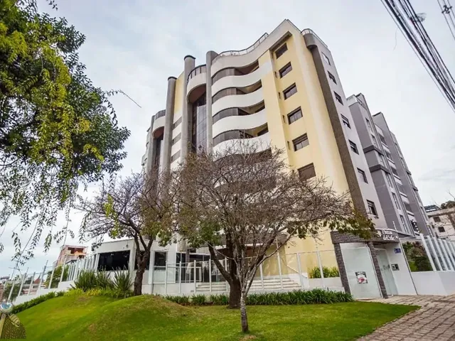 Apartamento 4 quartos e 4 banheiros, à venda, no bairro Cristo Rei em Curitiba
