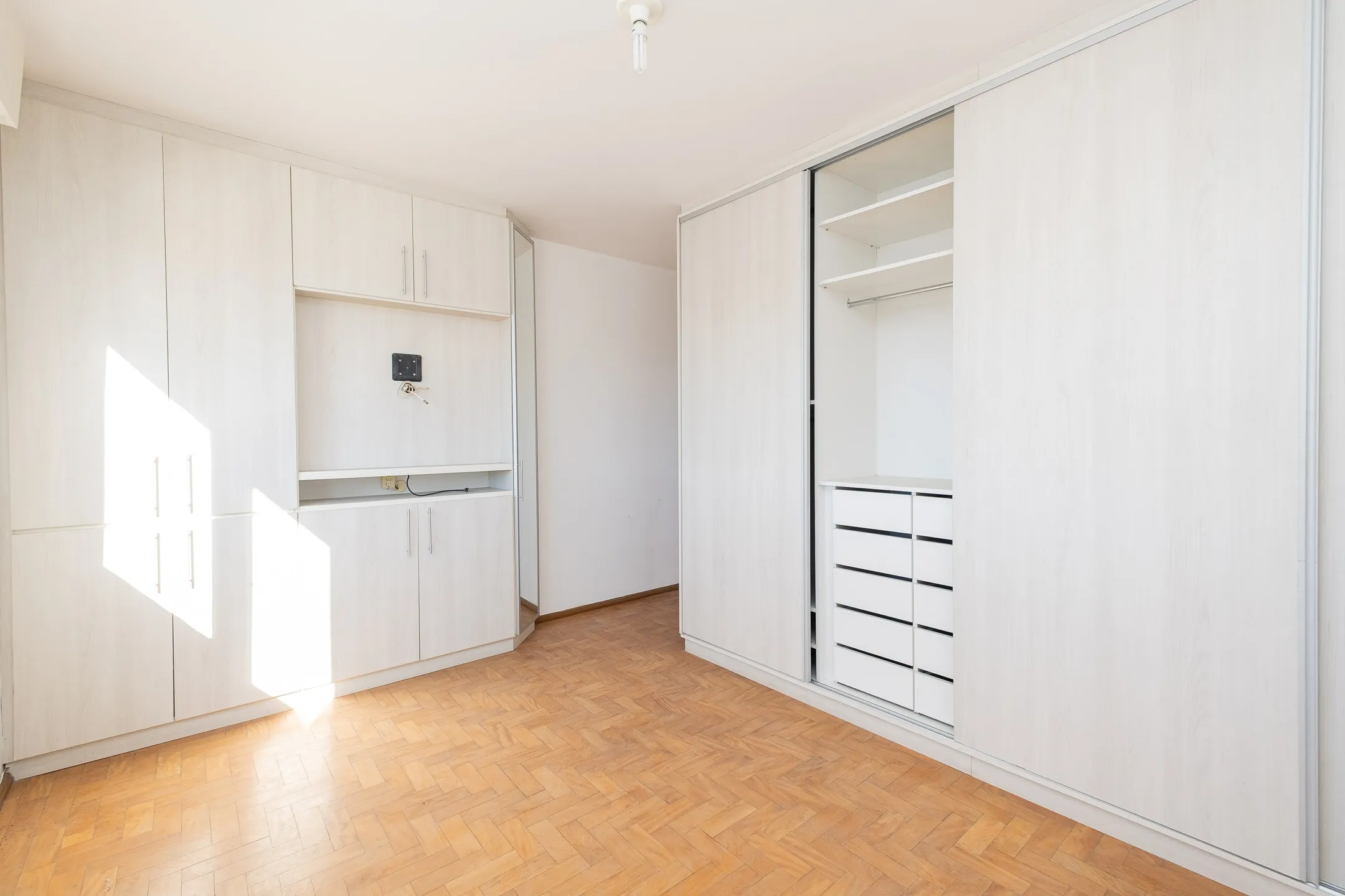 Apartamento de 2 dormitórios à venda no Centro de Pelotas RS com ótima localização, conforto e excelente oportunidade de investimento novo - 7