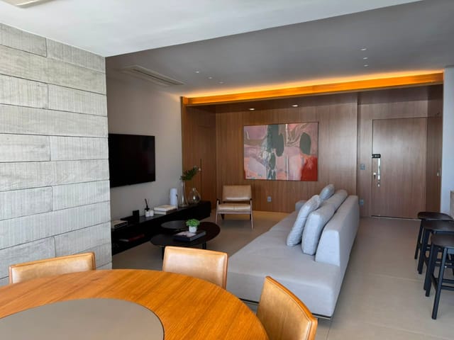 Apartamento com 195m² 3 quartos e 5 banheiros, à venda, no bairro Gleba Palhano em Londrina