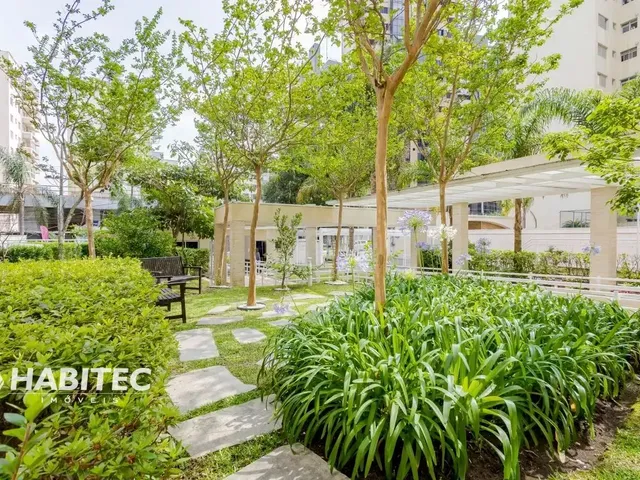 Apartamento 2 quartos e 2 banheiros, para alugar, no bairro Água Verde em Curitiba