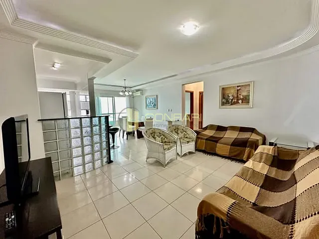 Apartamento 2 quartos e 2 banheiros, para alugar, no bairro Centro em Itapema