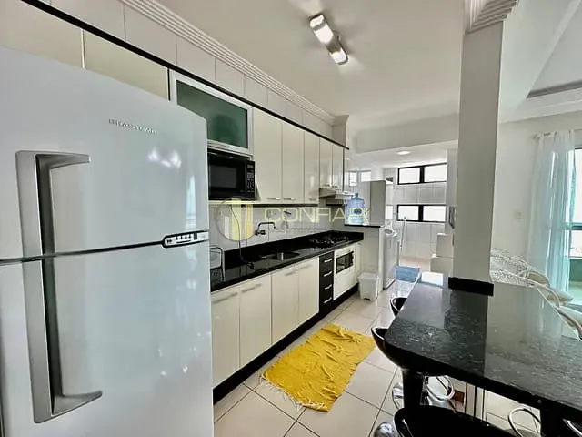 Apartamento 2 quartos e 2 banheiros, para alugar, no bairro Centro em Itapema