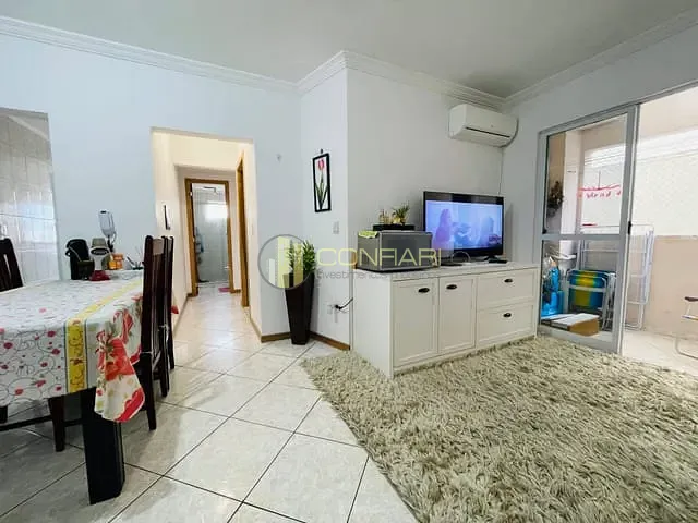 Apartamento 2 quartos e 1 banheiro, à venda, no bairro Meia Praia em Itapema