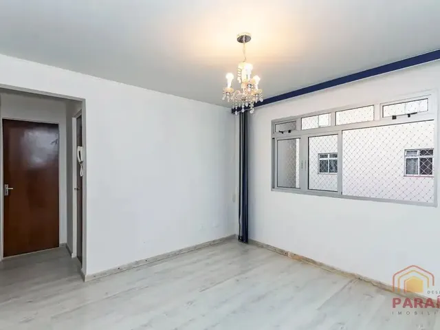 Apartamento 2 quartos e 1 banheiro, para alugar, no bairro Campo Comprido em Curitiba